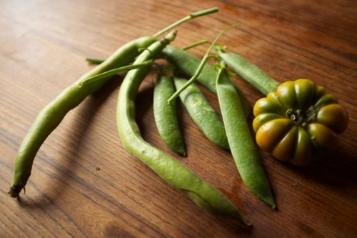 Fava beans, peas and tomato